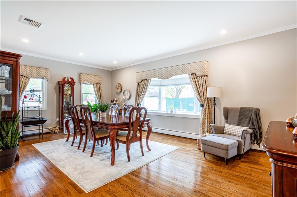 305 Woodvale Avenue Prince's Bay Staten Island NY 10309