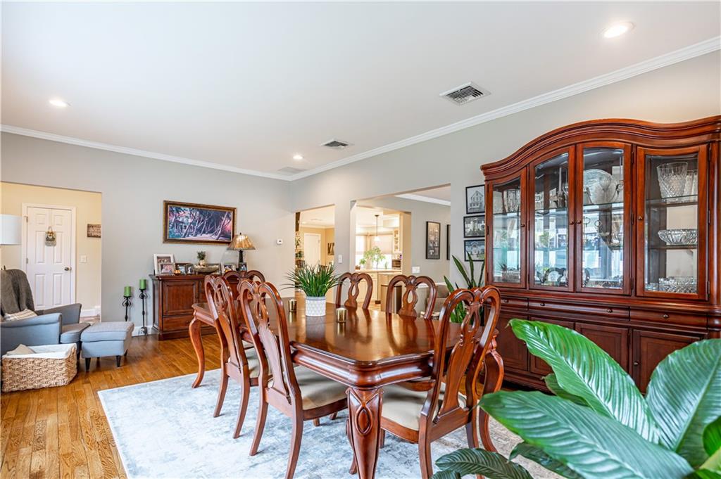 305 Woodvale Avenue Prince's Bay Staten Island NY 10309