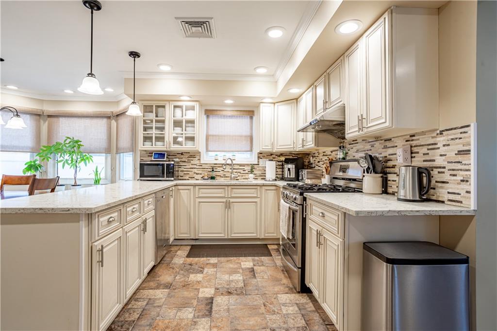 305 Woodvale Avenue Prince's Bay Staten Island NY 10309