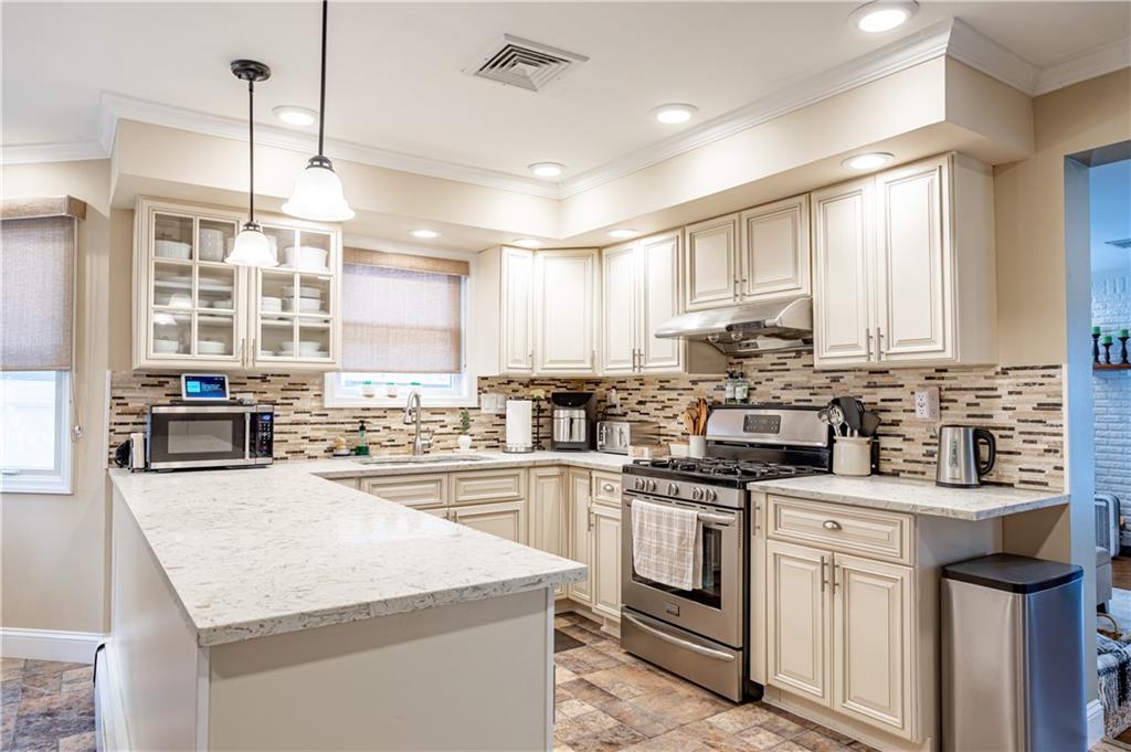 305 Woodvale Avenue Prince's Bay Staten Island NY 10309