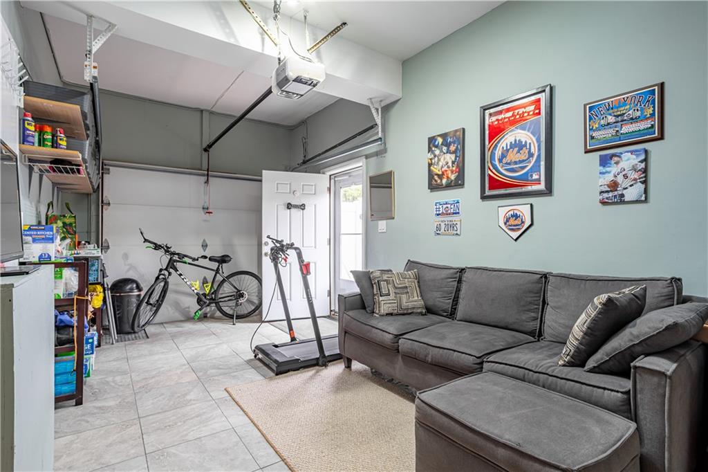 305 Woodvale Avenue Prince's Bay Staten Island NY 10309