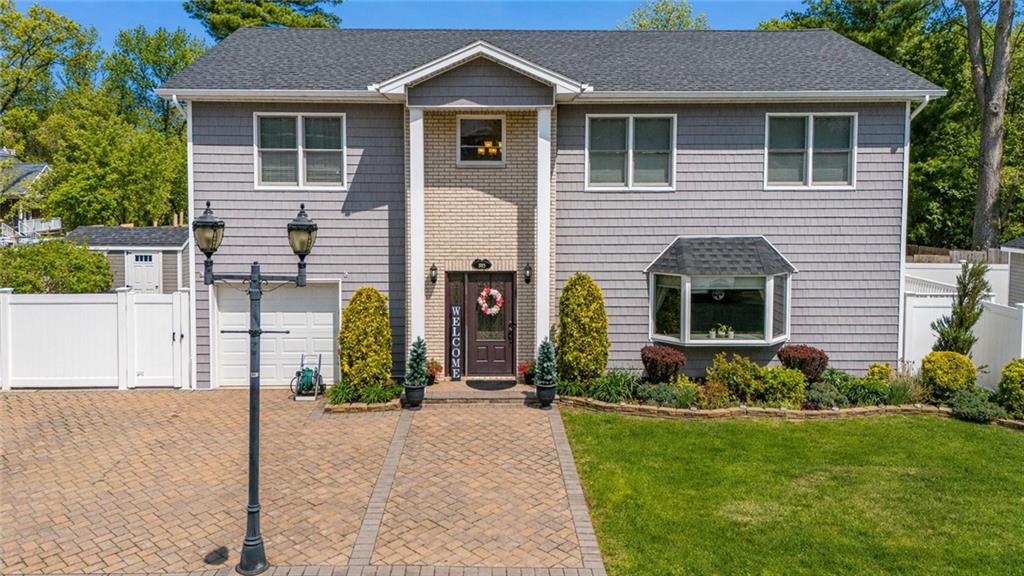 305 Woodvale Avenue Prince's Bay Staten Island NY 10309