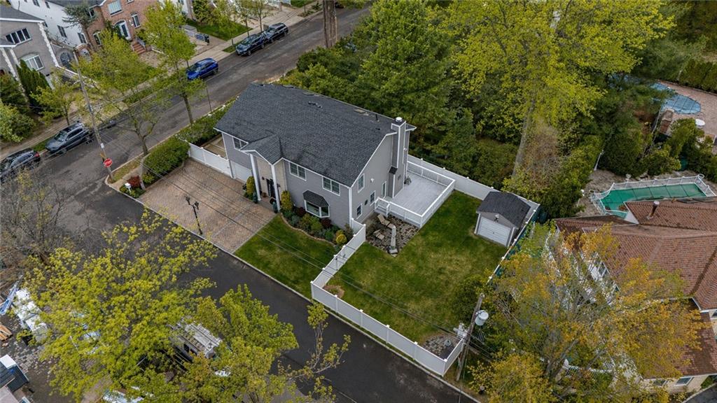 305 Woodvale Avenue Prince's Bay Staten Island NY 10309