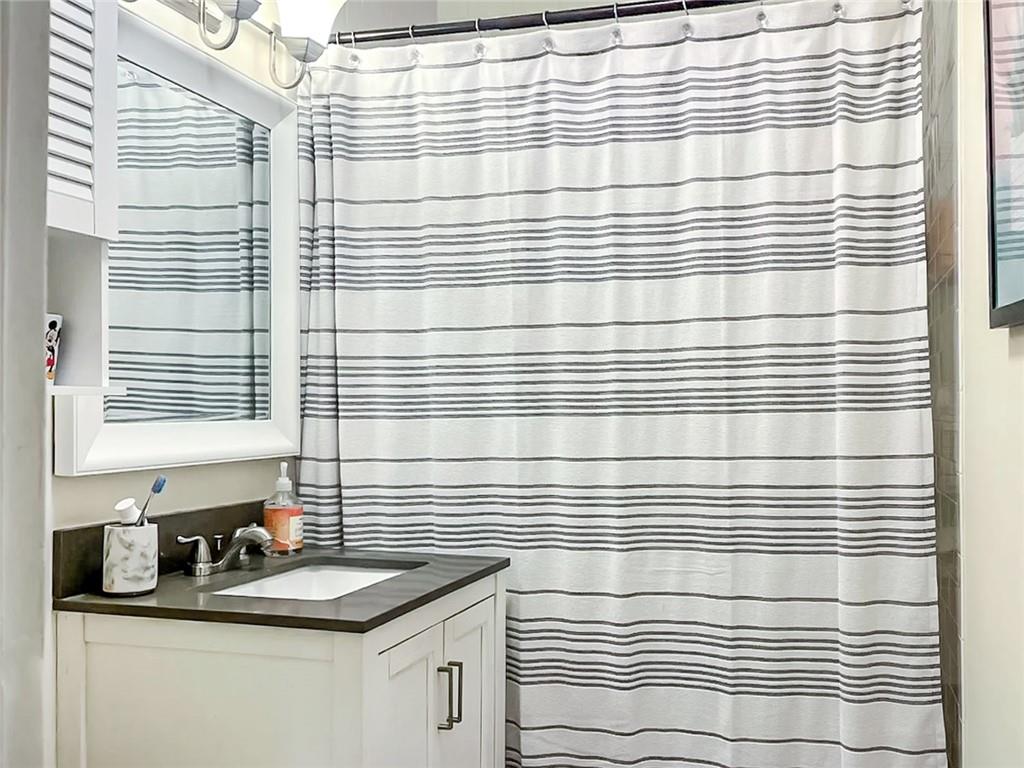 17 Gadsen Place New Springville Staten Island NY 10314