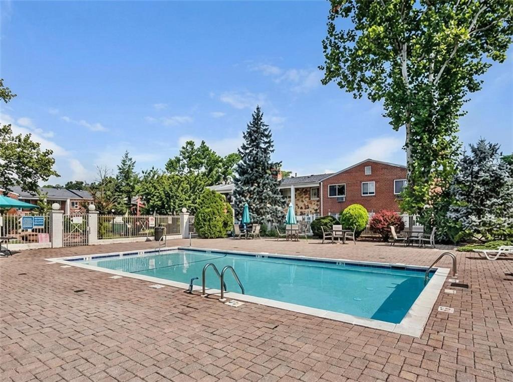 17 Gadsen Place New Springville Staten Island NY 10314