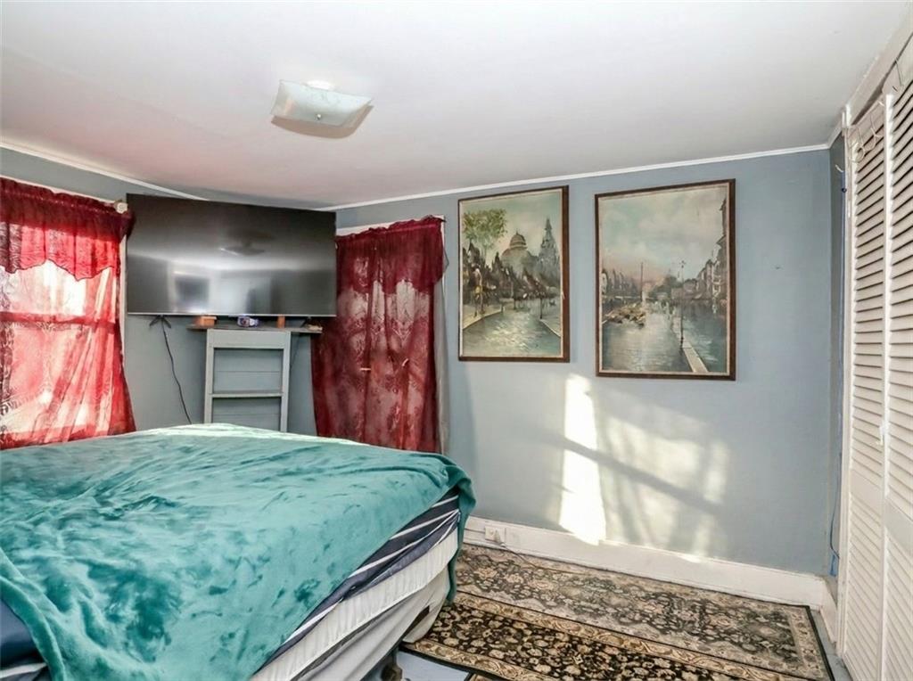 636 Holmdel Road Jersey City Throgs Neck NJ 07730