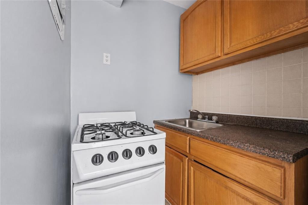 288 New York Avenue Crown Heights Brooklyn NY 11216