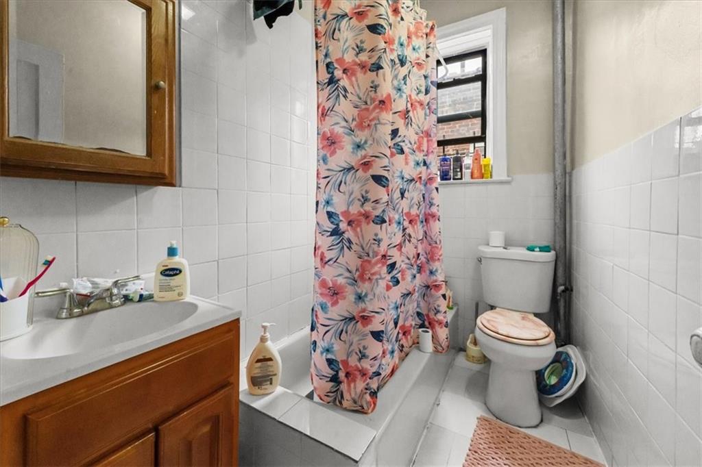 636 East 96th Street Canarsie Brooklyn NY 11236