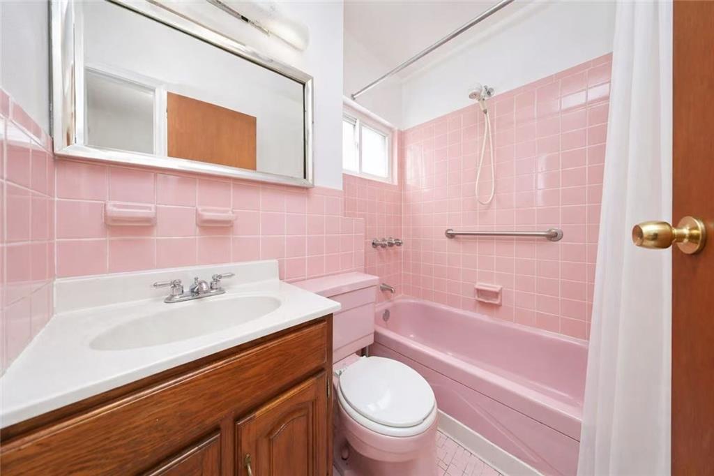 8674 16th Avenue Bensonhurst Brooklyn NY 11214