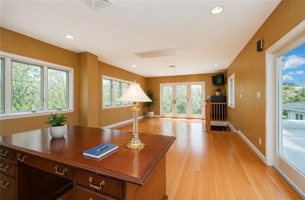 26 High Point Road Todt Hill Staten Island NY 10304