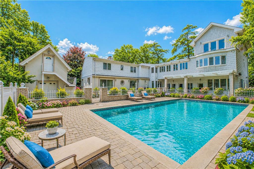 26 High Point Road Todt Hill Staten Island NY 10304