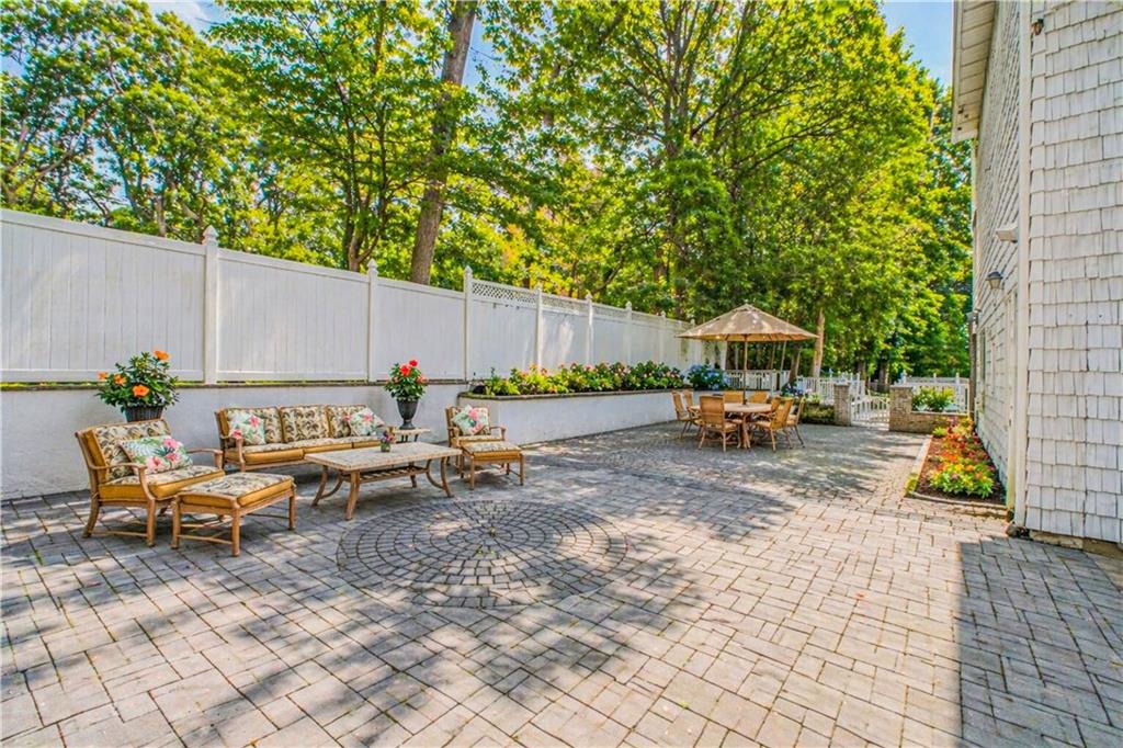 26 High Point Road Todt Hill Staten Island NY 10304