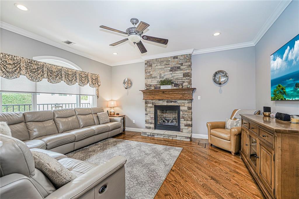 86 West Castor Place Huguenot Staten Island NY 10312