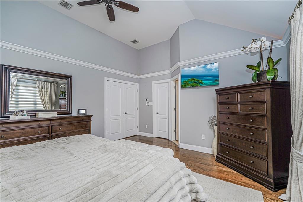 86 West Castor Place Huguenot Staten Island NY 10312