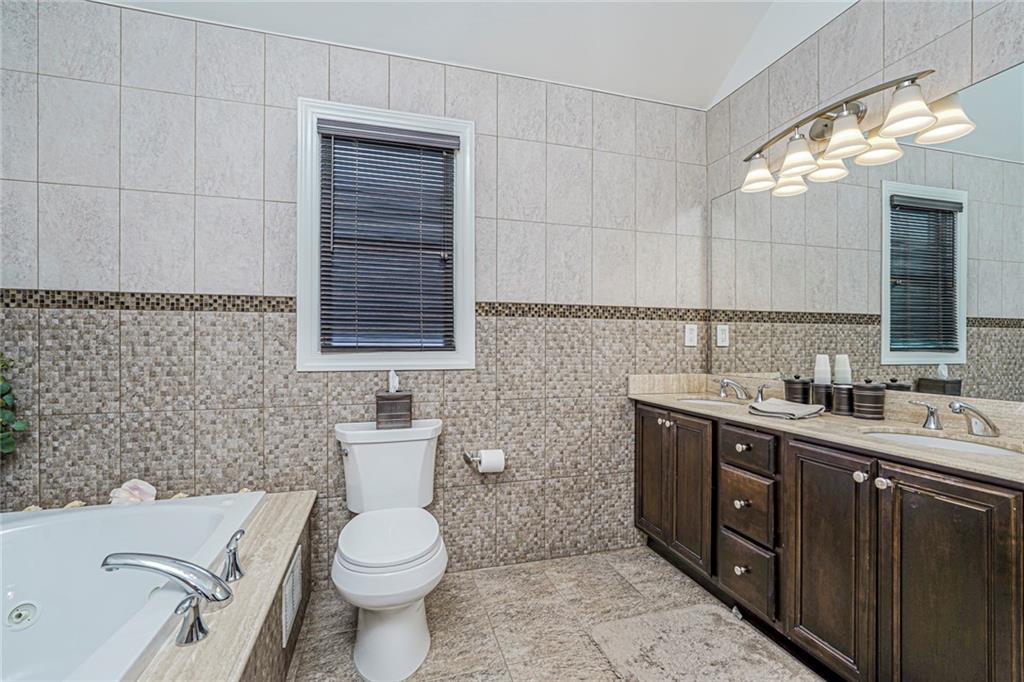 86 West Castor Place Huguenot Staten Island NY 10312