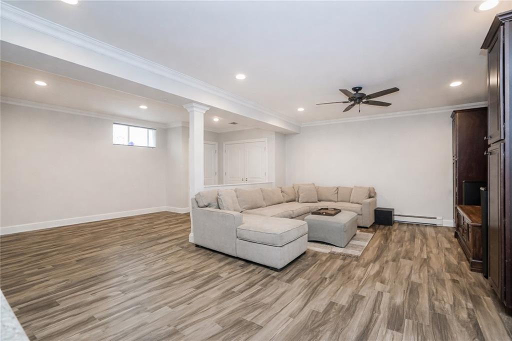 86 West Castor Place Huguenot Staten Island NY 10312