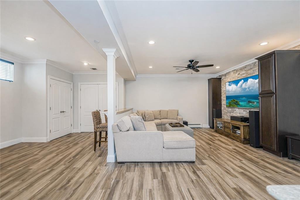 86 West Castor Place Huguenot Staten Island NY 10312