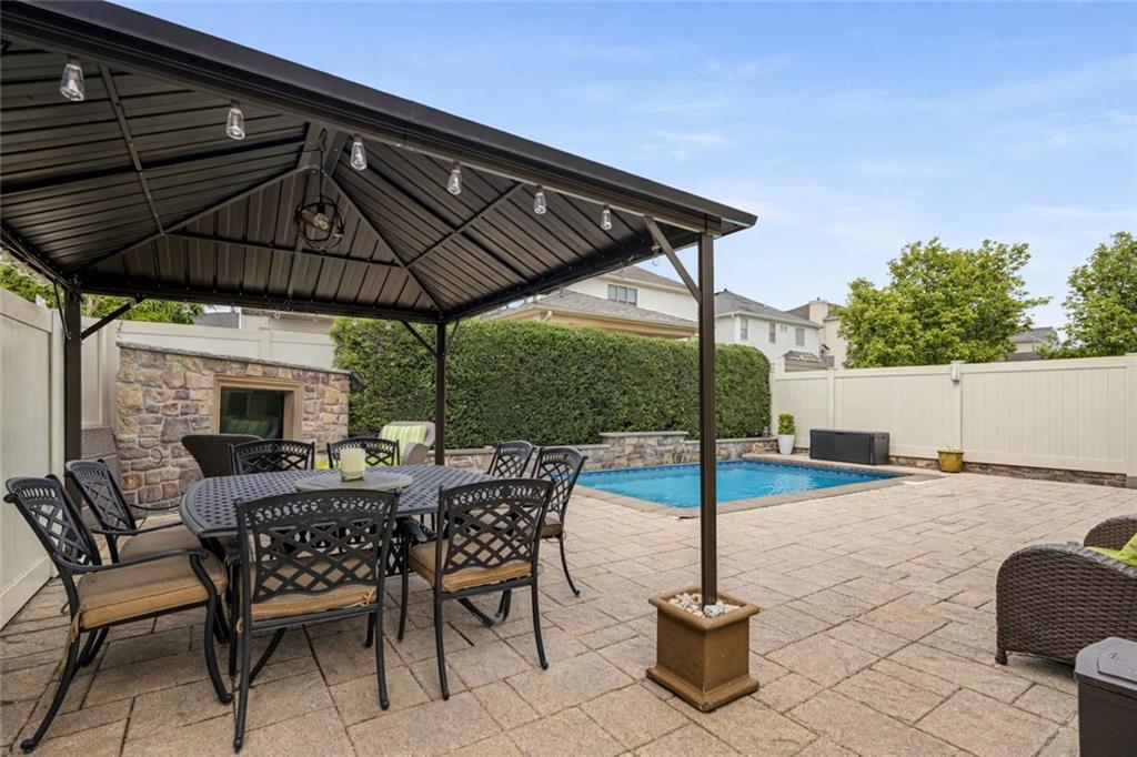 86 West Castor Place Huguenot Staten Island NY 10312