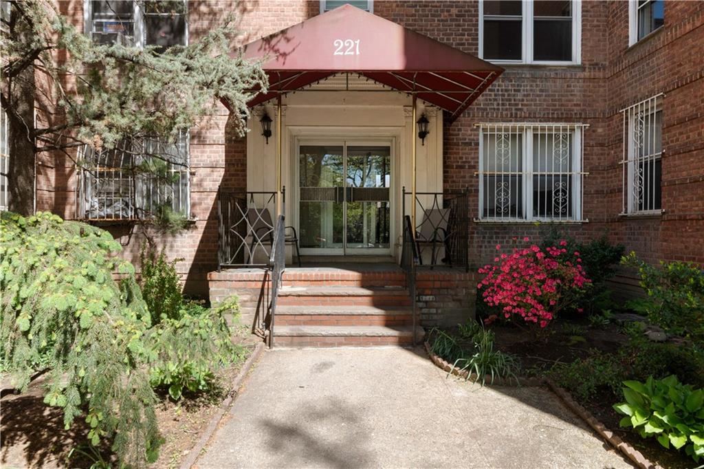 221 McDonald Avenue Windsor Terrace Brooklyn NY 11218