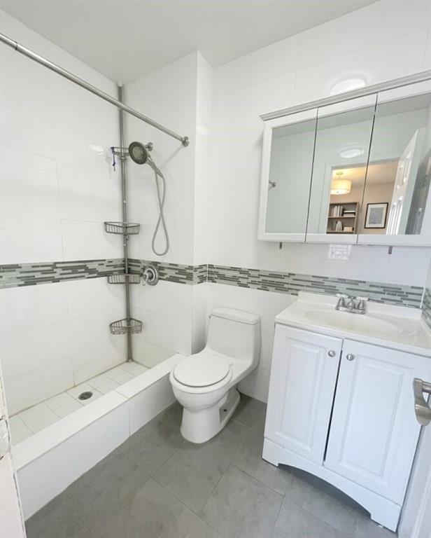 1392 East 18th Street Midwood Brooklyn NY 11230