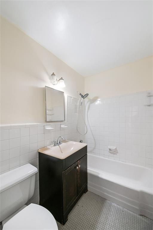 2475 West 16th Street Gravesend Brooklyn NY 11214