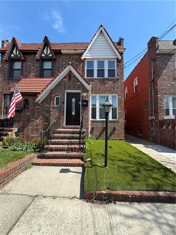 2027 E 35th Street Brighton Beach Brooklyn NY 11234