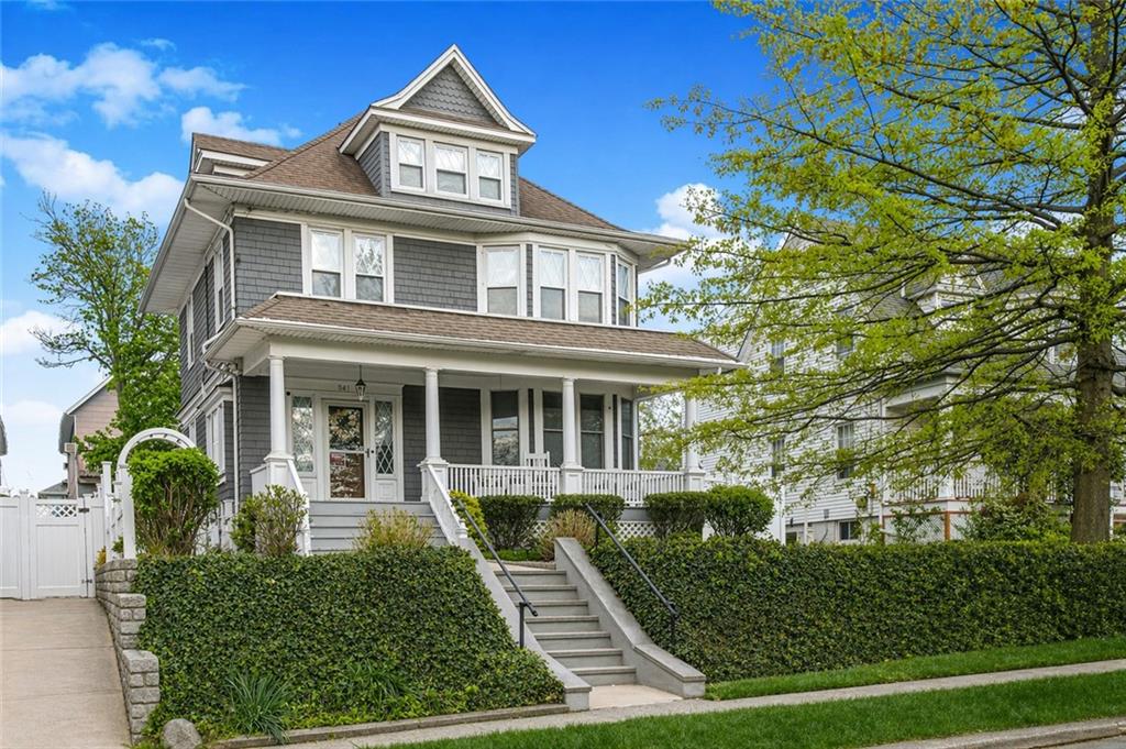 341 Oakland Avenue West Brighton Staten Island NY 10310