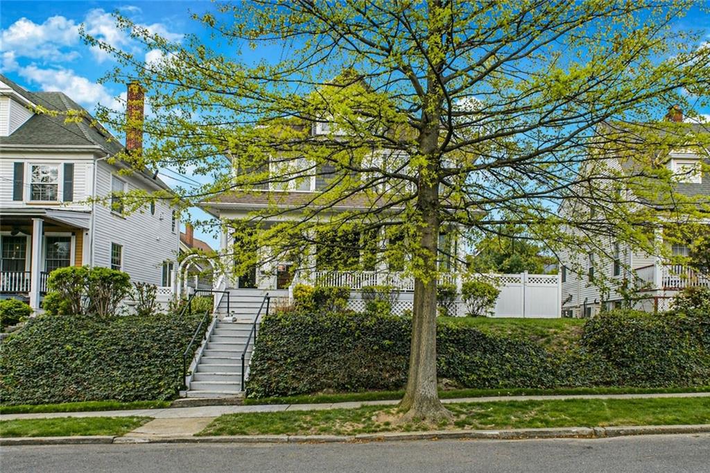 341 Oakland Avenue West Brighton Staten Island NY 10310