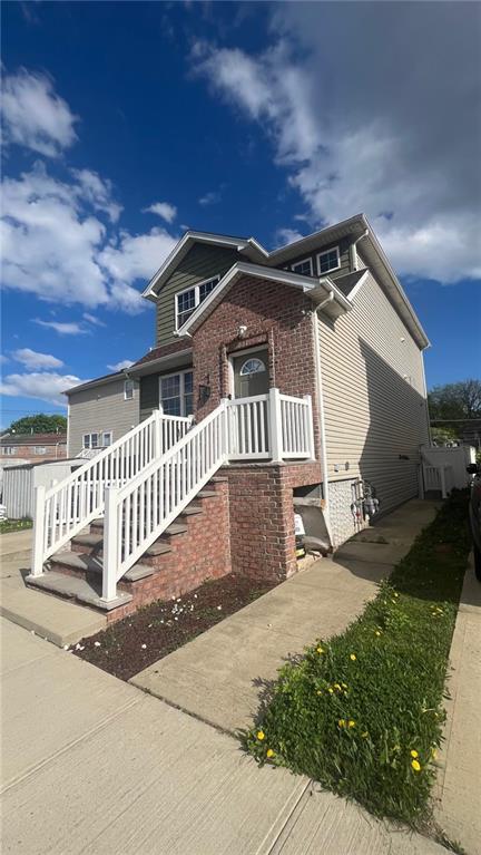 18 Edgeview Lane Port Richmond Staten Island NY 10302