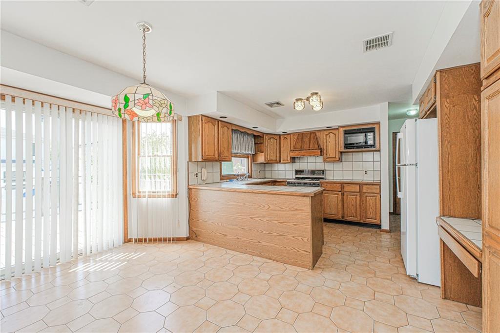 85 Nancy Lane Tottenville Staten Island NY 10307