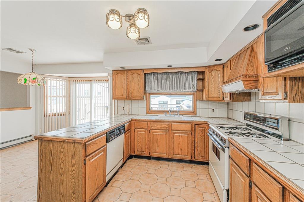 85 Nancy Lane Tottenville Staten Island NY 10307