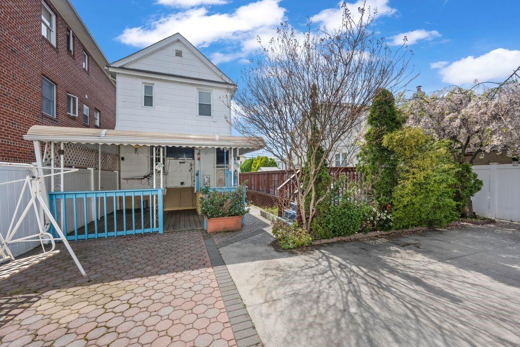 1549 East 96th Street Canarsie Brooklyn NY 11236