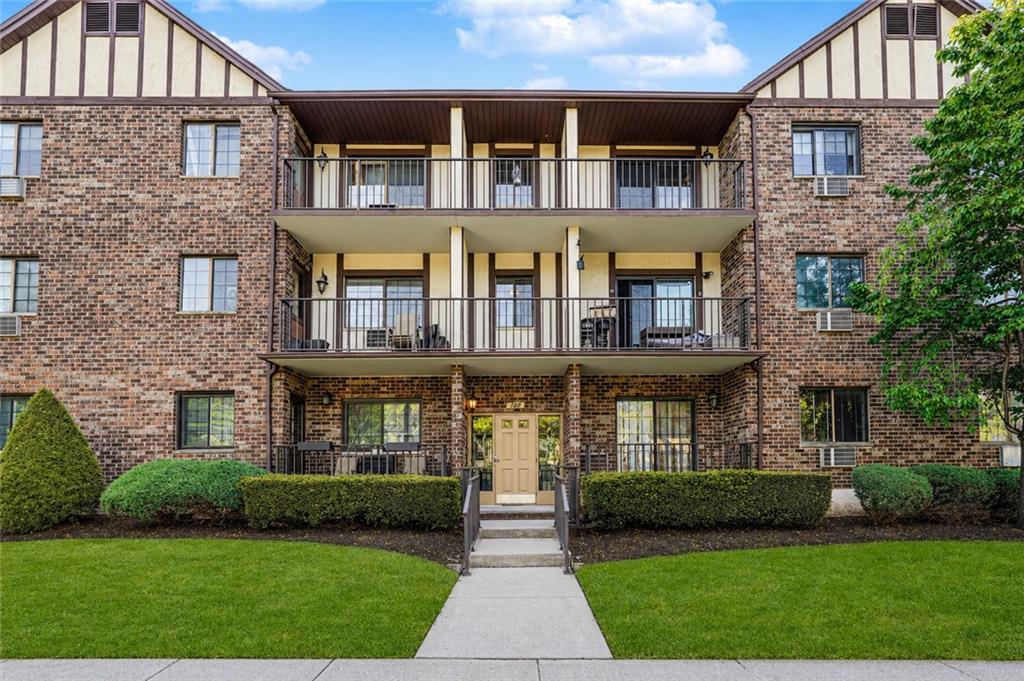 160 Devon Loop New Springville Staten Island NY 10314