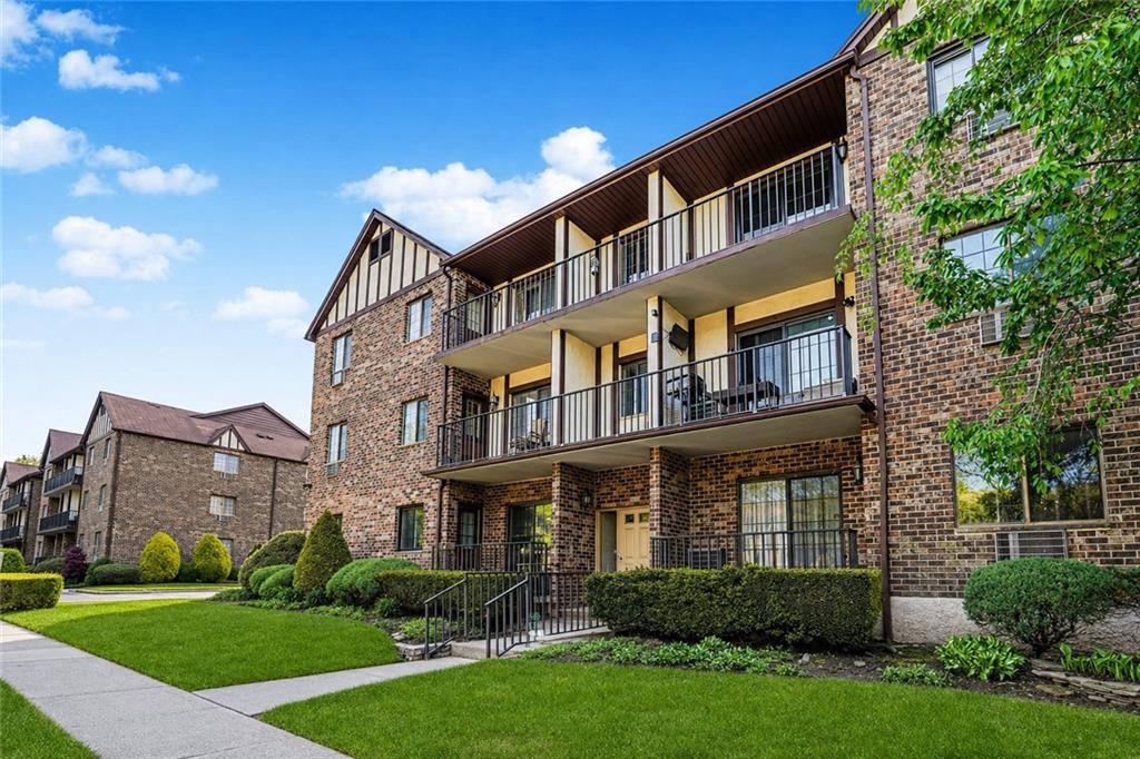 160 Devon Loop New Springville Staten Island NY 10314