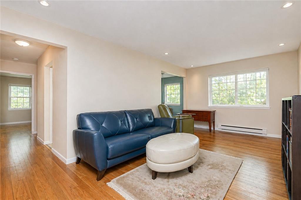160 Devon Loop New Springville Staten Island NY 10314