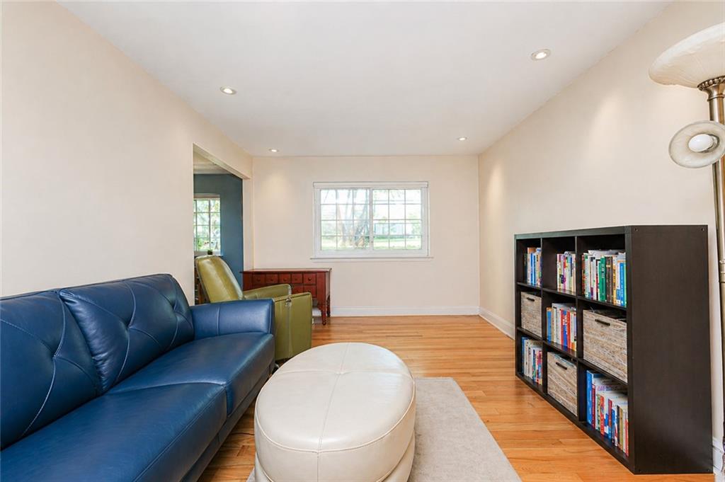 160 Devon Loop New Springville Staten Island NY 10314