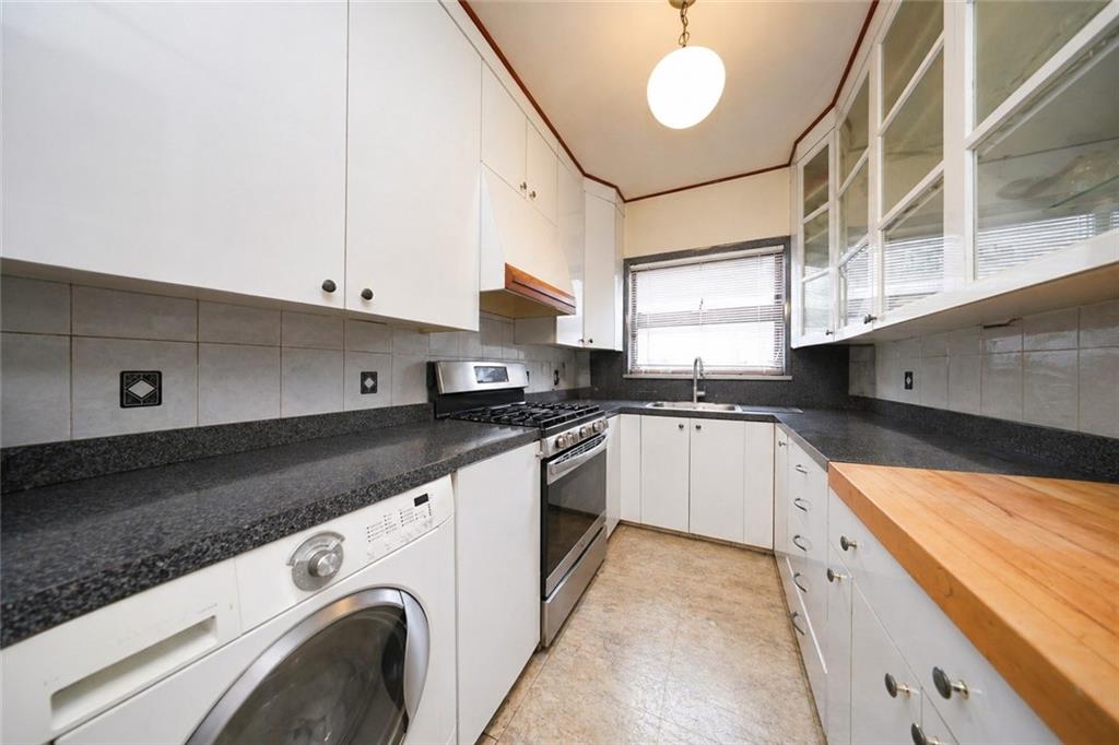 2016 Bay Ridge Parkway Bensonhurst Brooklyn NY 11204