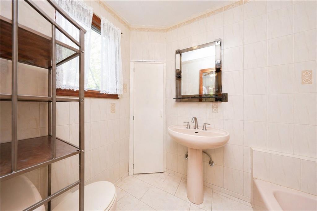 2016 Bay Ridge Parkway Bensonhurst Brooklyn NY 11204