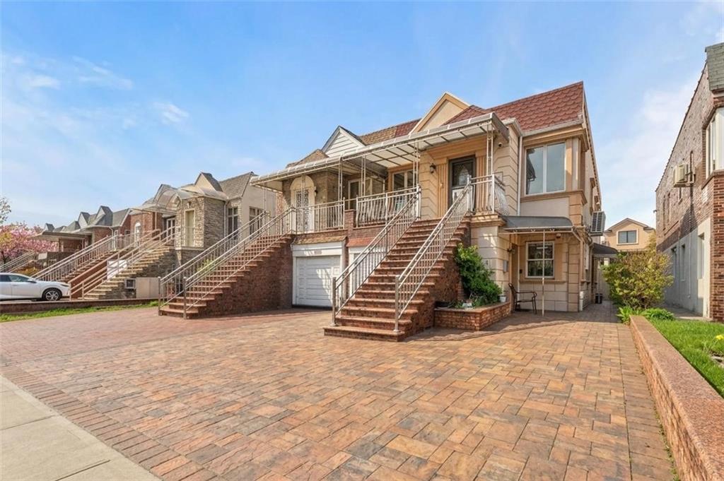 153 MacKenzie Street Manhattan Beach Brooklyn NY 11235