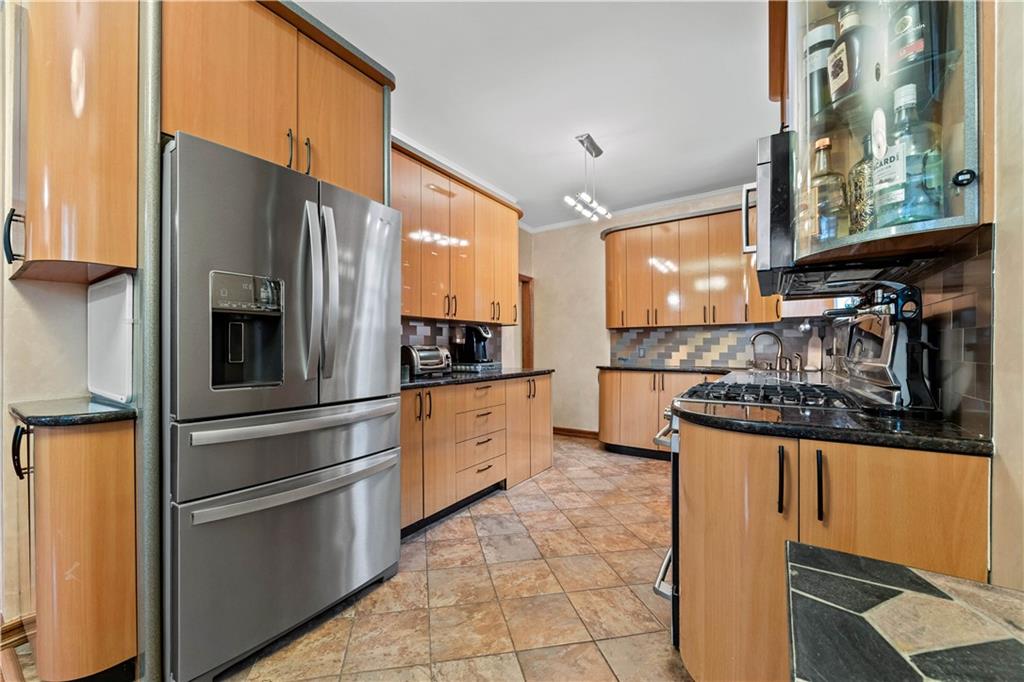 153 MacKenzie Street Manhattan Beach Brooklyn NY 11235