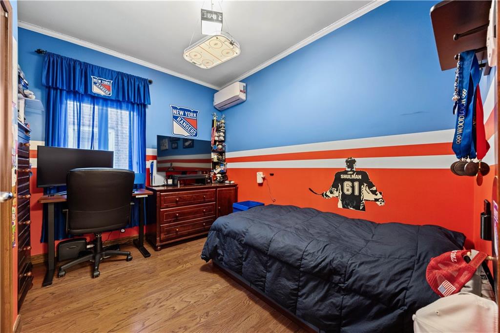 153 MacKenzie Street Manhattan Beach Brooklyn NY 11235