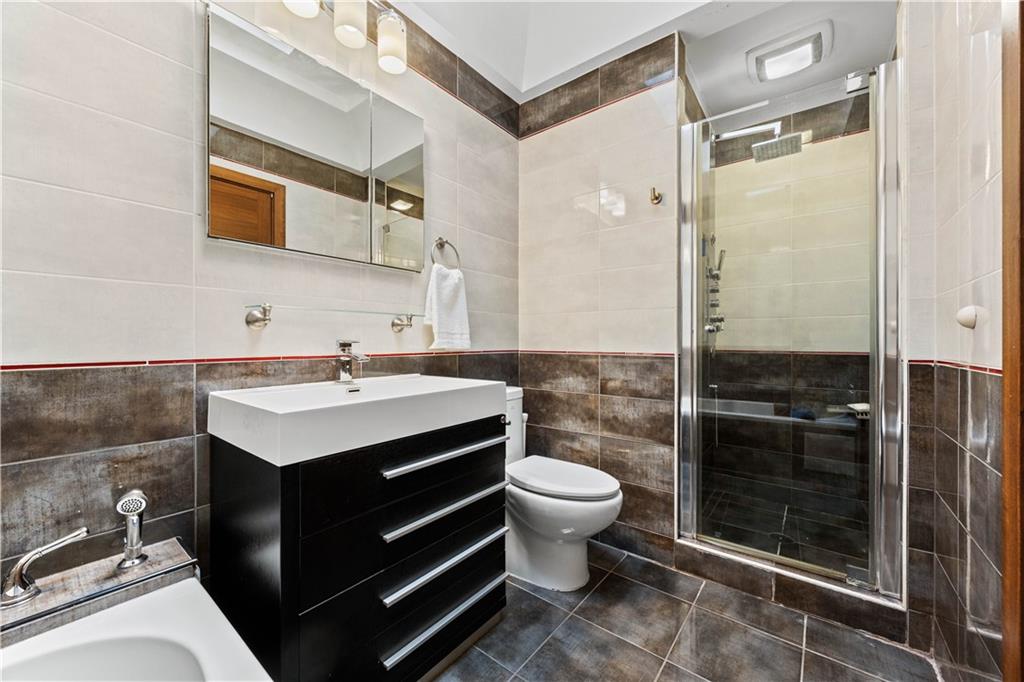 153 MacKenzie Street Manhattan Beach Brooklyn NY 11235