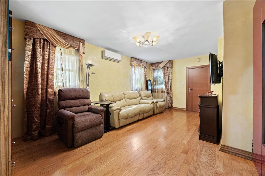 153 MacKenzie Street Manhattan Beach Brooklyn NY 11235