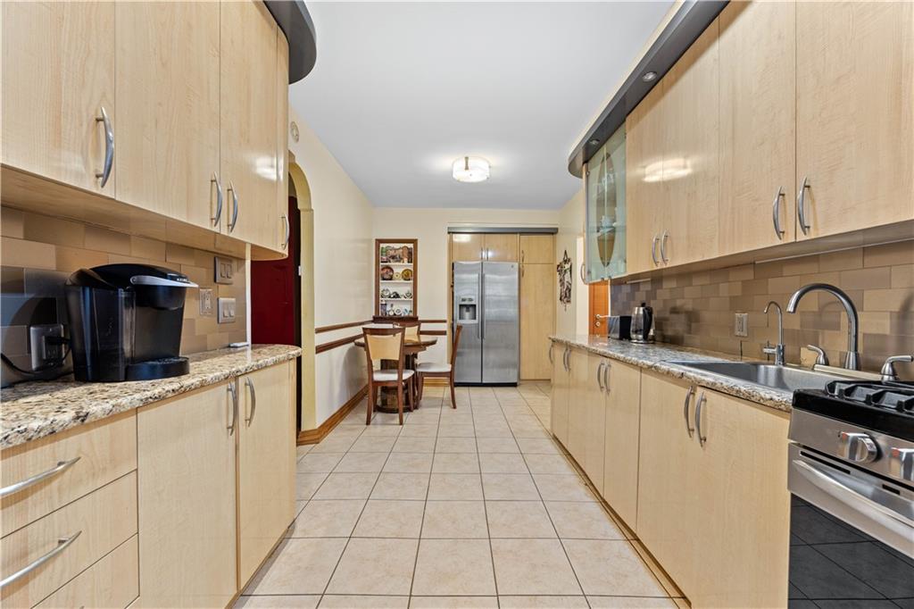 153 MacKenzie Street Manhattan Beach Brooklyn NY 11235