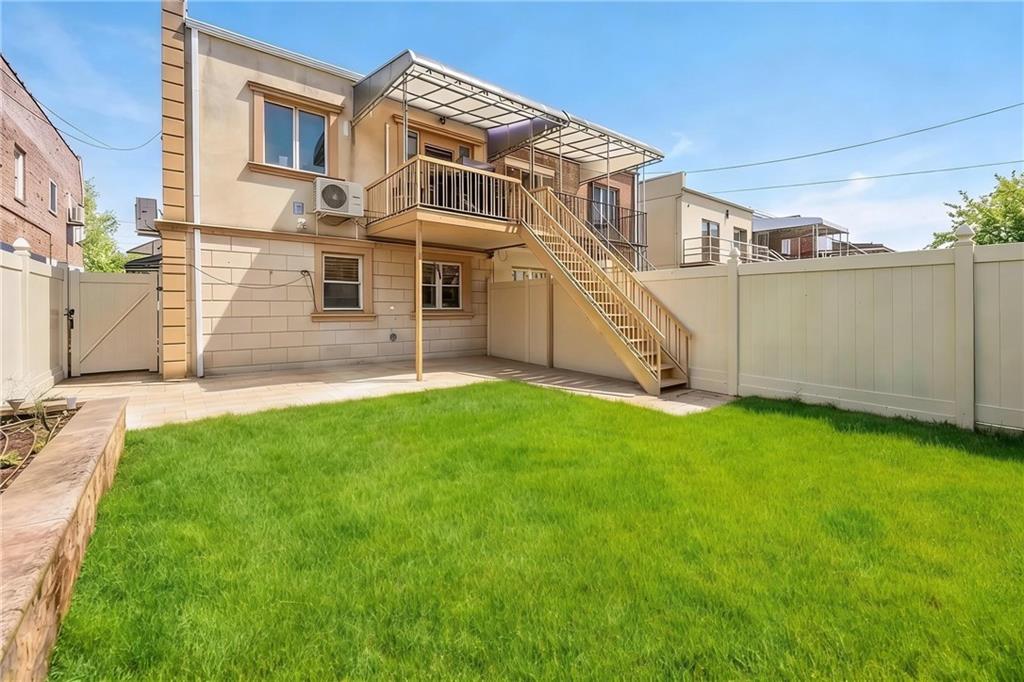 153 MacKenzie Street Manhattan Beach Brooklyn NY 11235