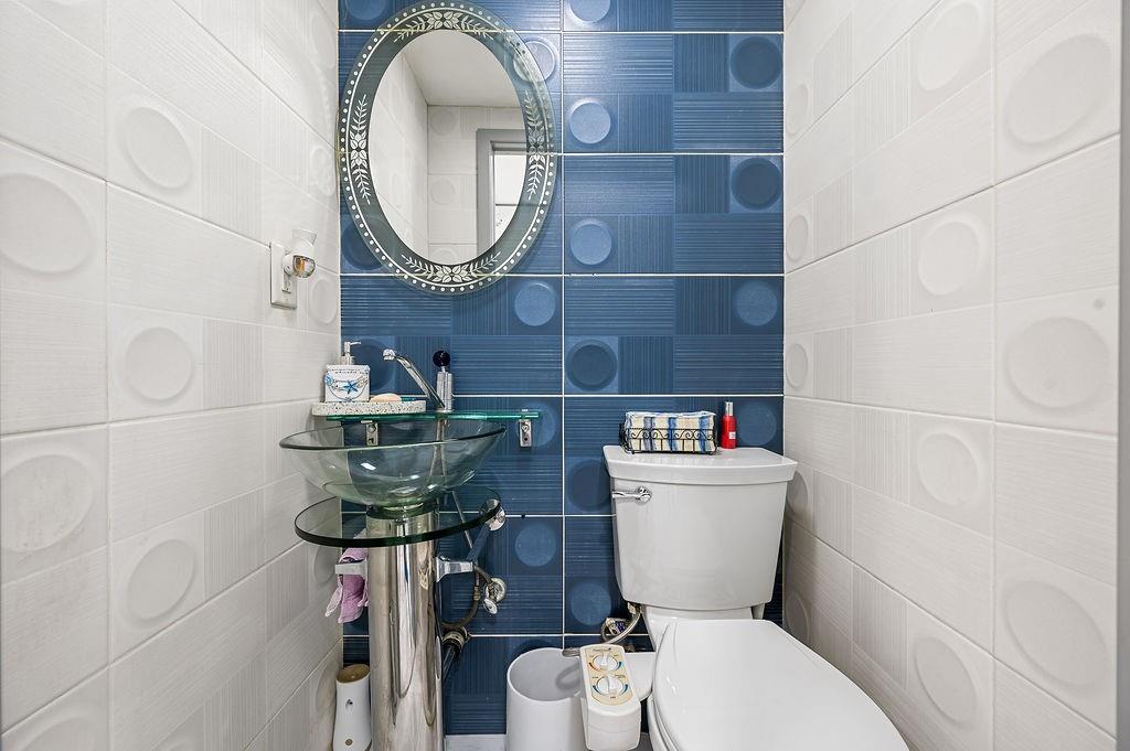 1075 Bay Ridge Parkway Bensonhurst Brooklyn NY 11228