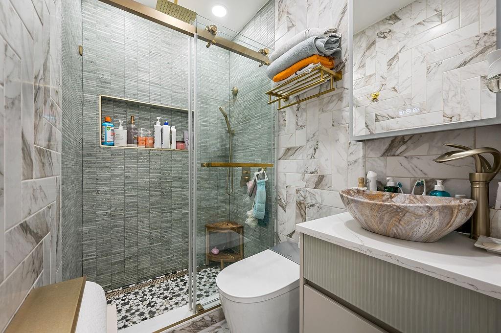 1075 Bay Ridge Parkway Bensonhurst Brooklyn NY 11228