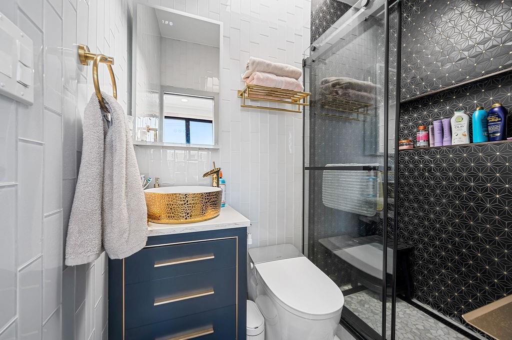 1075 Bay Ridge Parkway Bensonhurst Brooklyn NY 11228