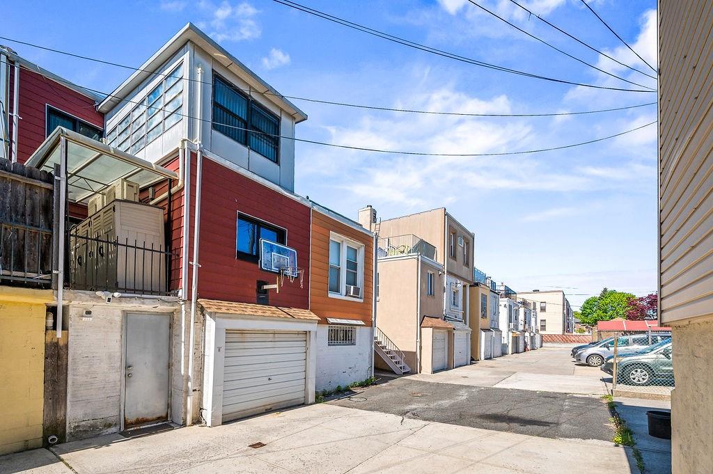 1075 Bay Ridge Parkway Bensonhurst Brooklyn NY 11228