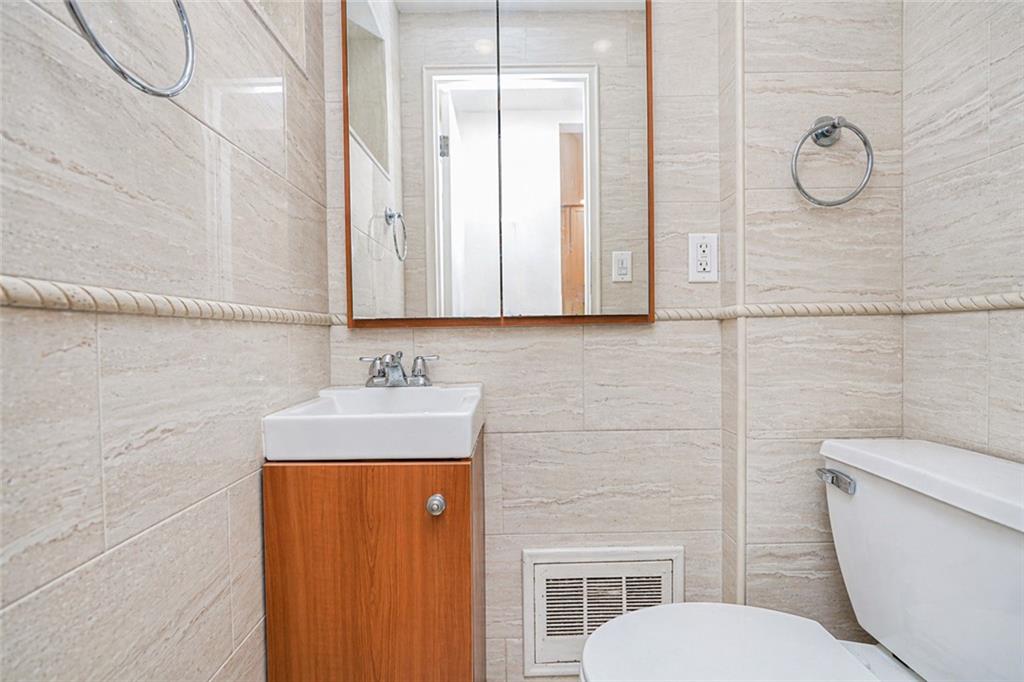 2900 Gerritsen Avenue Gerritsen Beach Brooklyn NY 11229